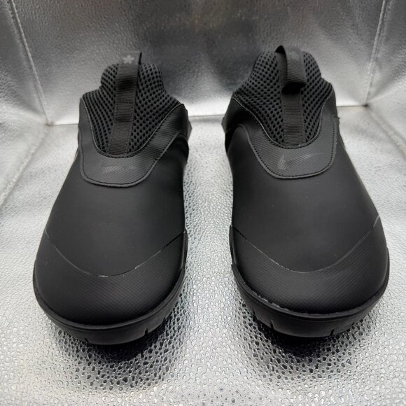 nike zoom pulse triple black